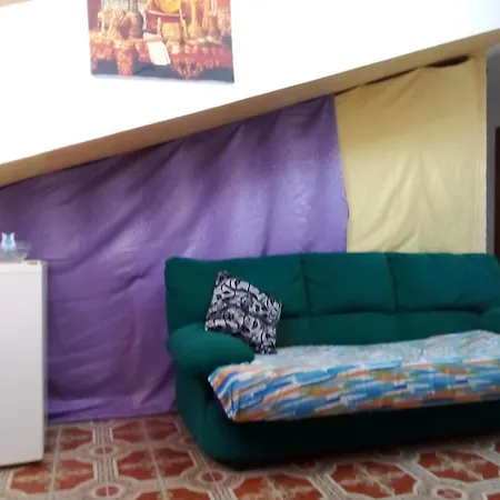 Smeralda Room's